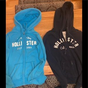 Two Hollister Hoodies XS-EUC 💞💞💞
